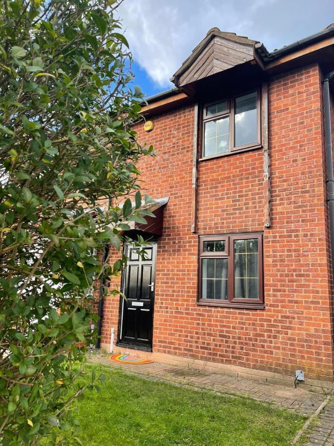 Lakeside View 2 Bedroom House Birmingham Exterior photo